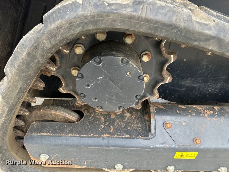 image for item EJ7116 2020 Kubota  SVL65-2 tracked skid steer loader