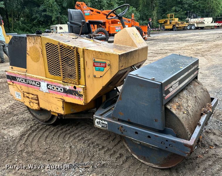 image for item EJ7118 1999 Stone  Wolfpac 4000 double drum vibratory roller