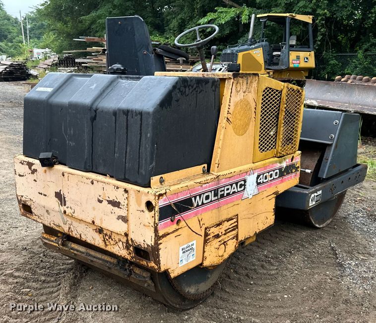 image for item EJ7118 1999 Stone  Wolfpac 4000 double drum vibratory roller