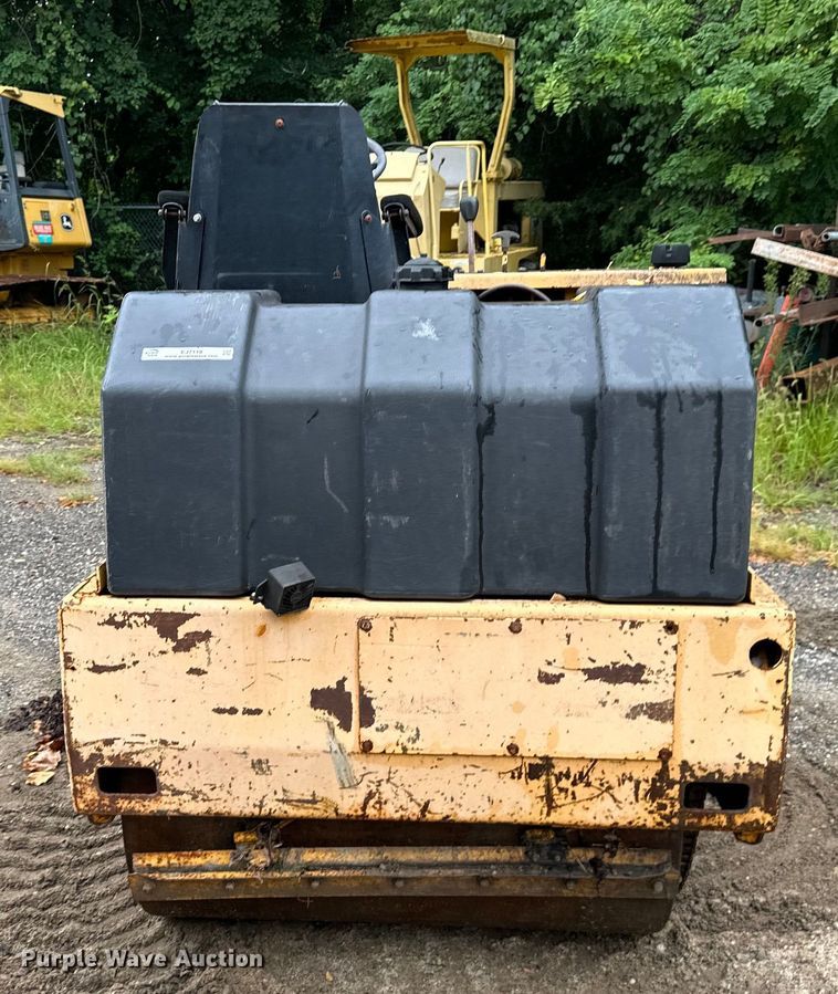 image for item EJ7118 1999 Stone  Wolfpac 4000 double drum vibratory roller