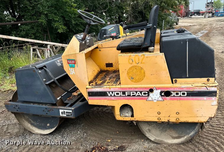 image for item EJ7118 1999 Stone  Wolfpac 4000 double drum vibratory roller