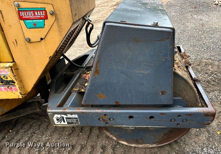 image for item EJ7118 1999 Stone  Wolfpac 4000 double drum vibratory roller