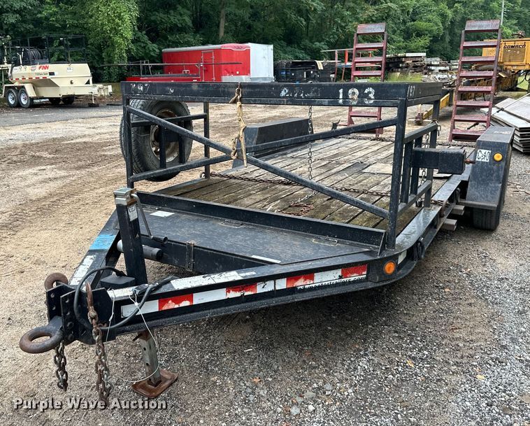 image for item EJ7121 2004 Towmaster  equipment trailer