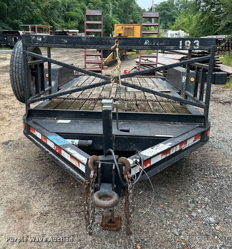 image for item EJ7121 2004 Towmaster  equipment trailer