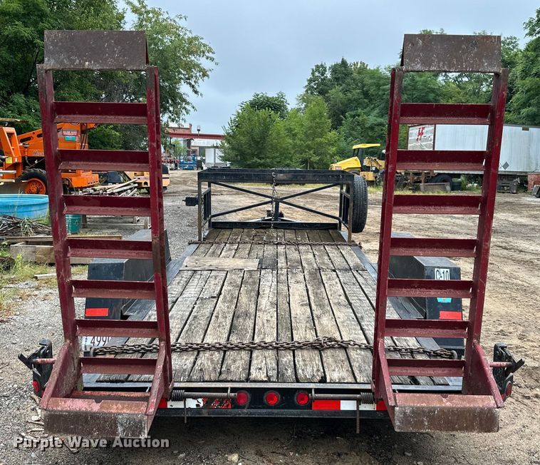 image for item EJ7121 2004 Towmaster  equipment trailer