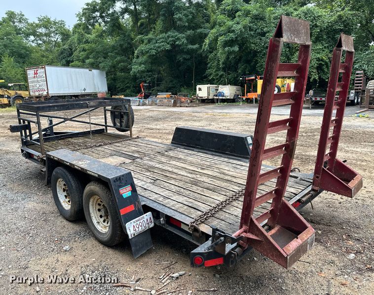 image for item EJ7121 2004 Towmaster  equipment trailer