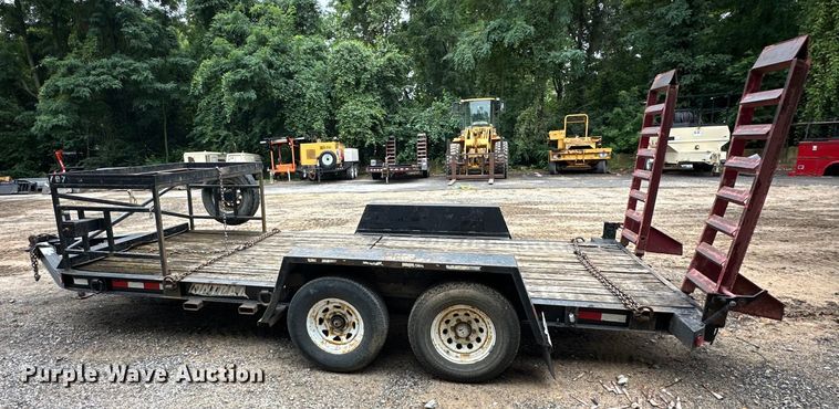 image for item EJ7121 2004 Towmaster  equipment trailer