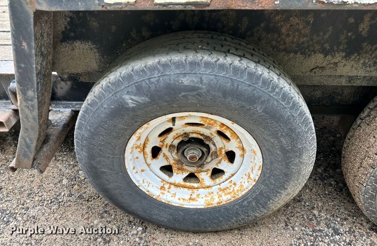 image for item EJ7121 2004 Towmaster  equipment trailer