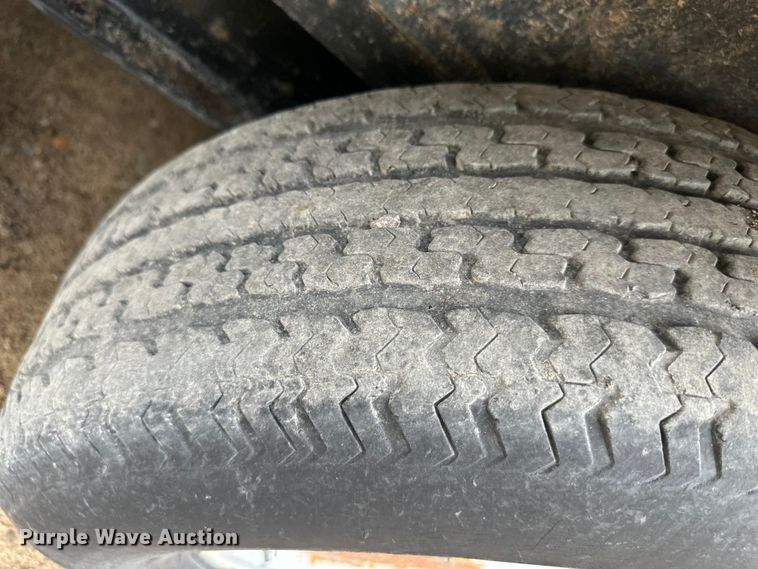 image for item EJ7121 2004 Towmaster  equipment trailer