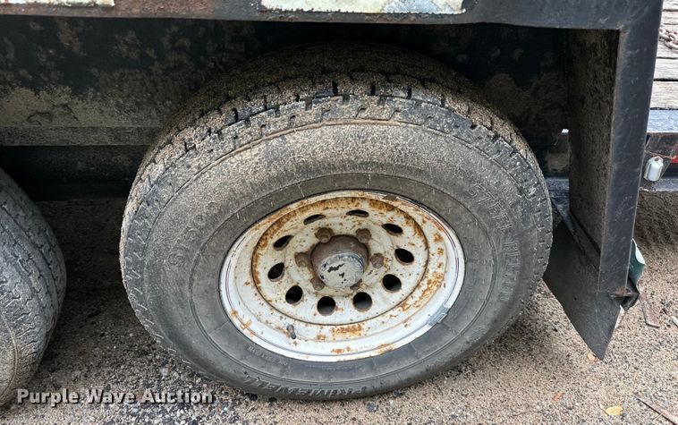 image for item EJ7121 2004 Towmaster  equipment trailer