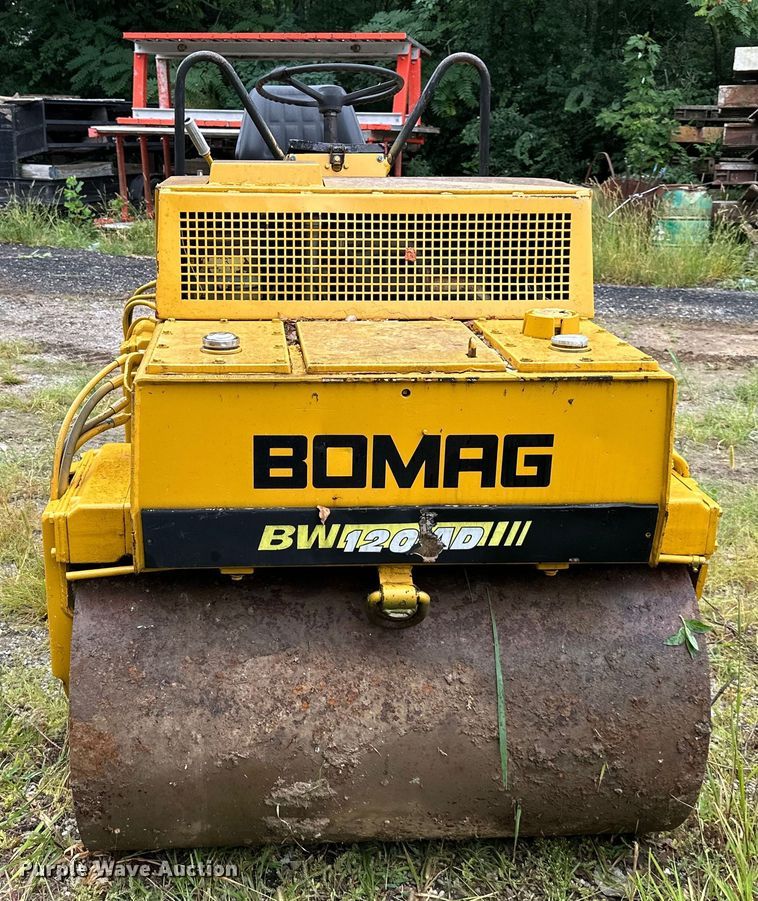 image for item EJ7123 Bomag  BW120AD double drum vibratory roller