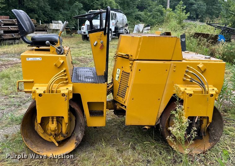 image for item EJ7123 Bomag  BW120AD double drum vibratory roller