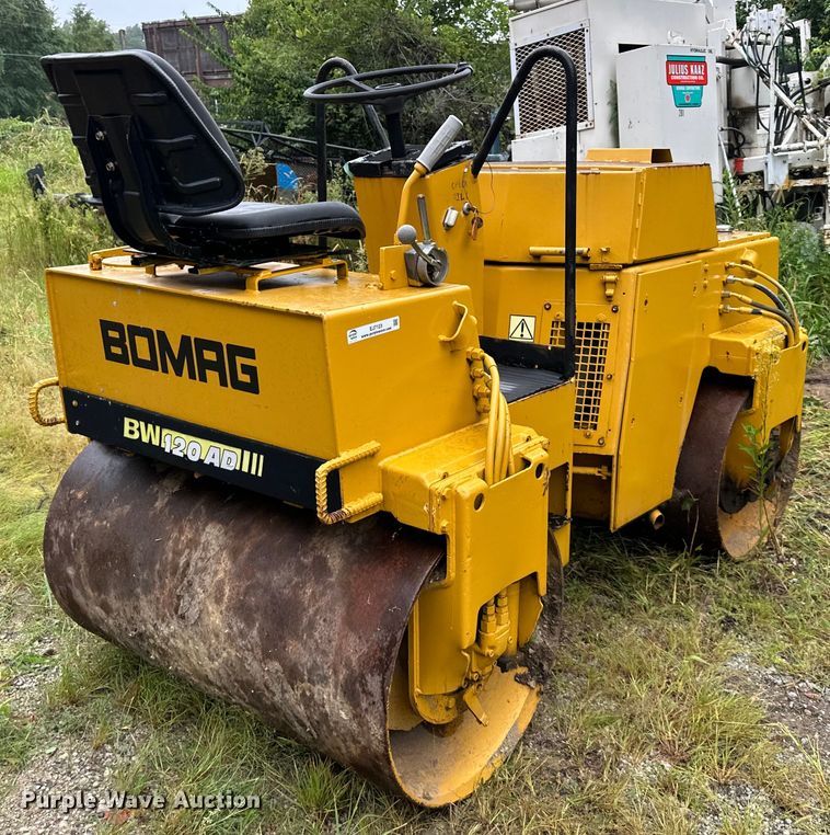 image for item EJ7123 Bomag  BW120AD double drum vibratory roller