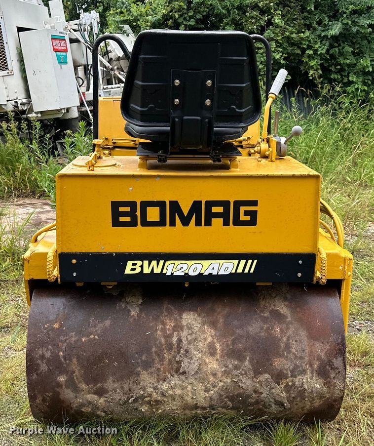 image for item EJ7123 Bomag  BW120AD double drum vibratory roller