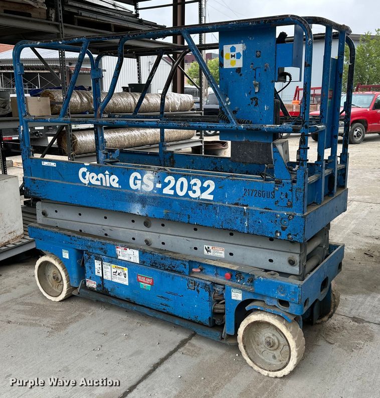 image for item EJ7126 Genie  GS-2032 scissor lift