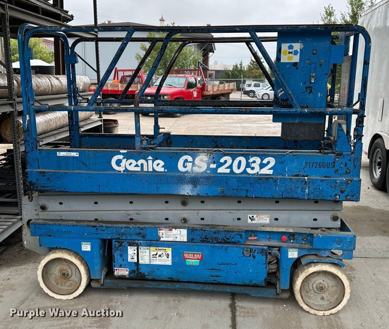 image for item EJ7126 Genie  GS-2032 scissor lift