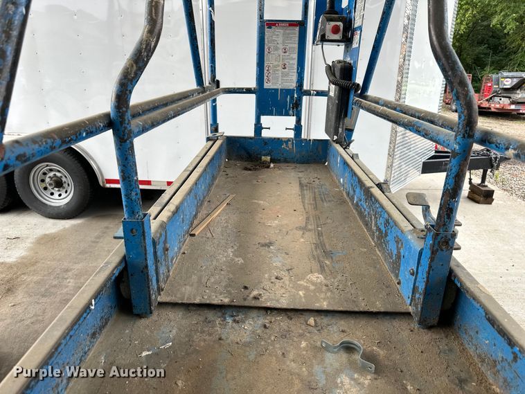 image for item EJ7126 Genie  GS-2032 scissor lift