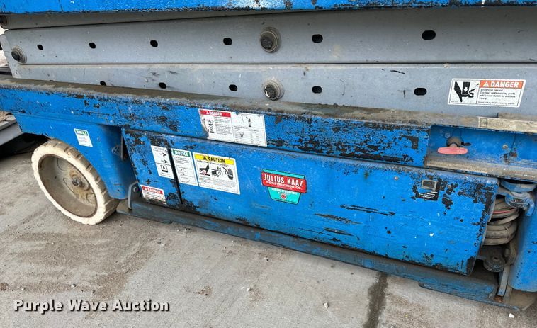 image for item EJ7126 Genie  GS-2032 scissor lift