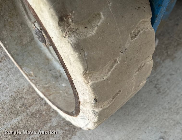 image for item EJ7126 Genie  GS-2032 scissor lift