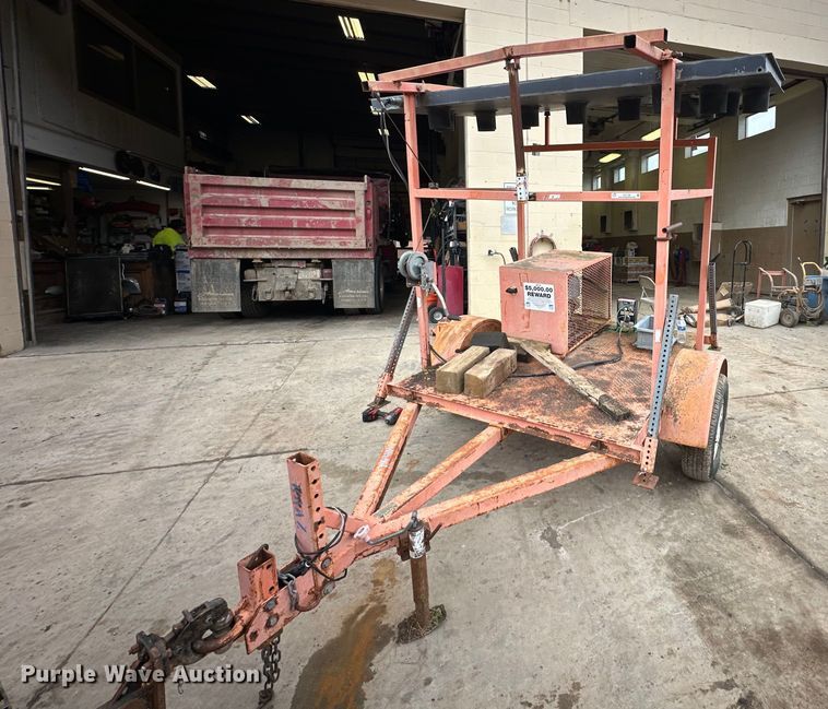 image for item EJ7130 1998 Wanco arrow board trailer