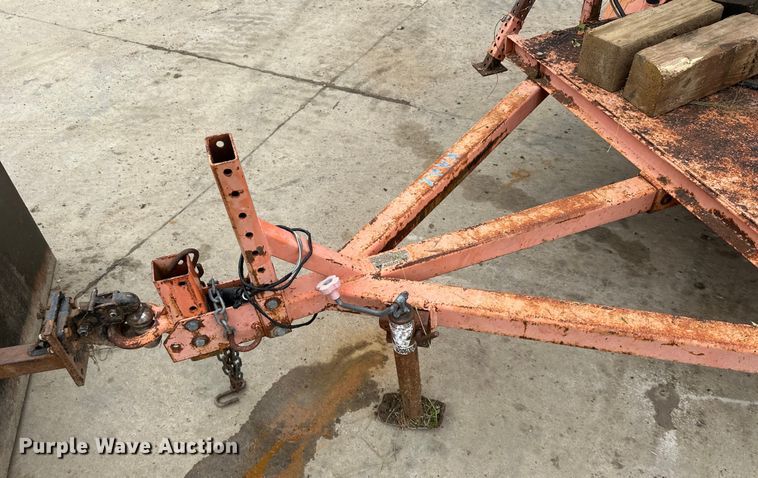 image for item EJ7130 1998 Wanco arrow board trailer