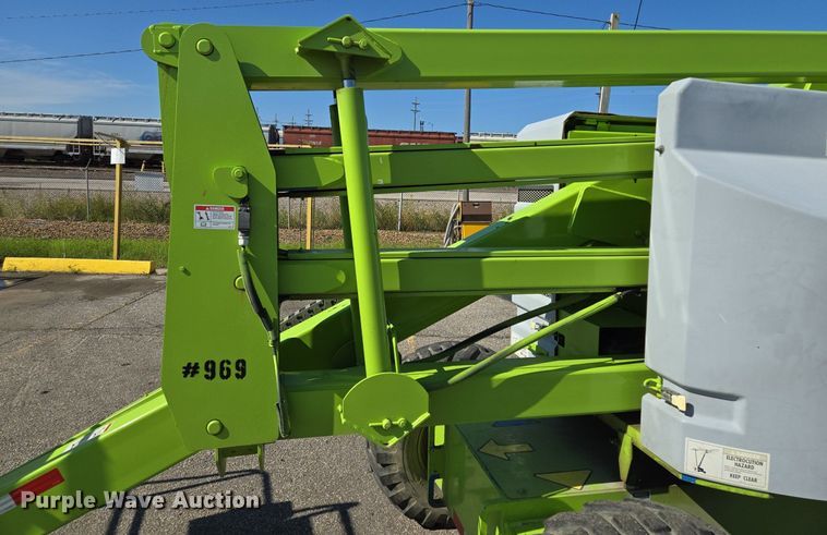 image for item EJ7150 1997 Genie  Z-45/22 boom lift