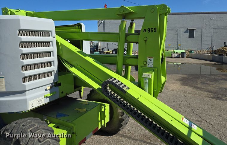 image for item EJ7150 1997 Genie  Z-45/22 boom lift