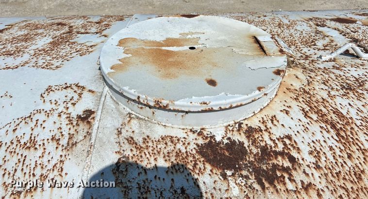 image for item EK3015 1991 International  9300 water truck