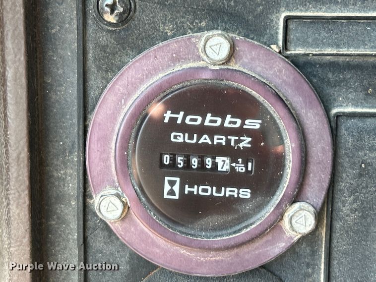 image for item EK3015 1991 International  9300 water truck