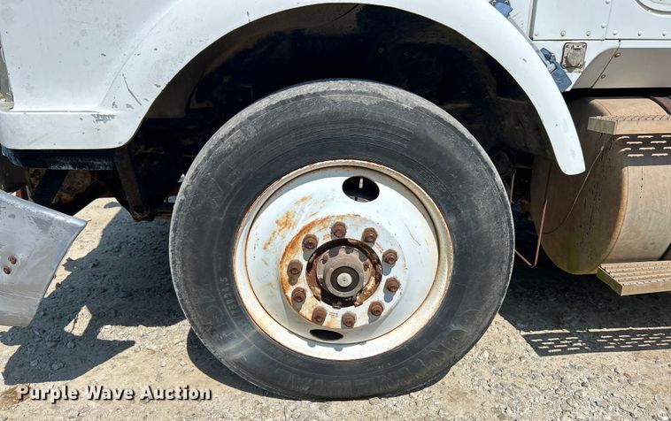 image for item EK3015 1991 International  9300 water truck