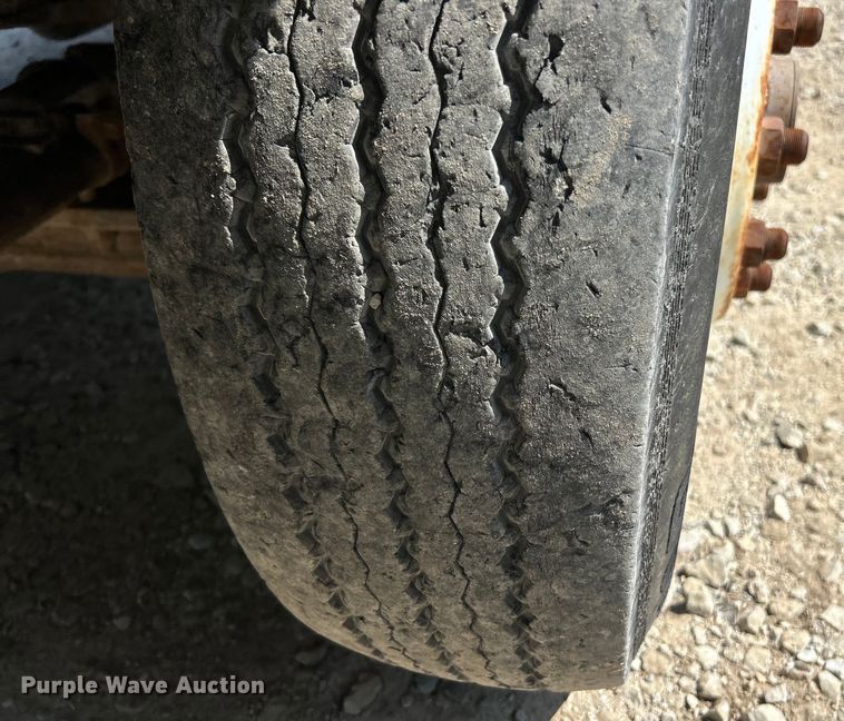 image for item EK3015 1991 International  9300 water truck