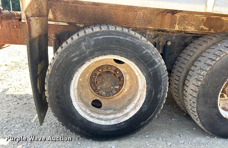 image for item EK3015 1991 International  9300 water truck