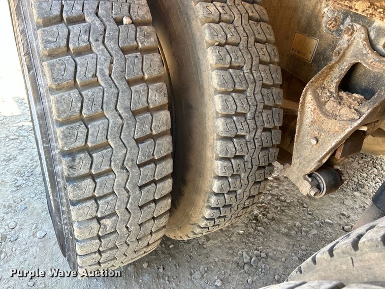 image for item EK3015 1991 International  9300 water truck