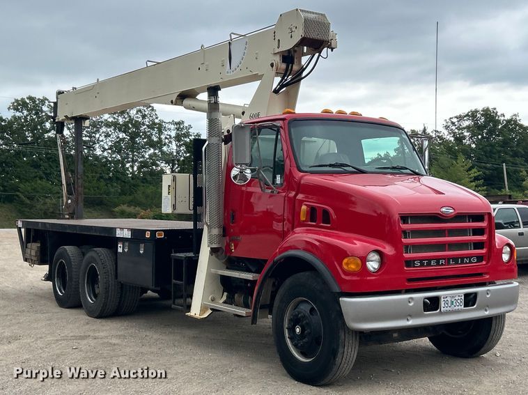 image for item EK3016 2006 Sterling L7500 crane truck
