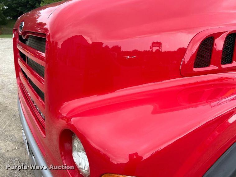 image for item EK3016 2006 Sterling L7500 crane truck