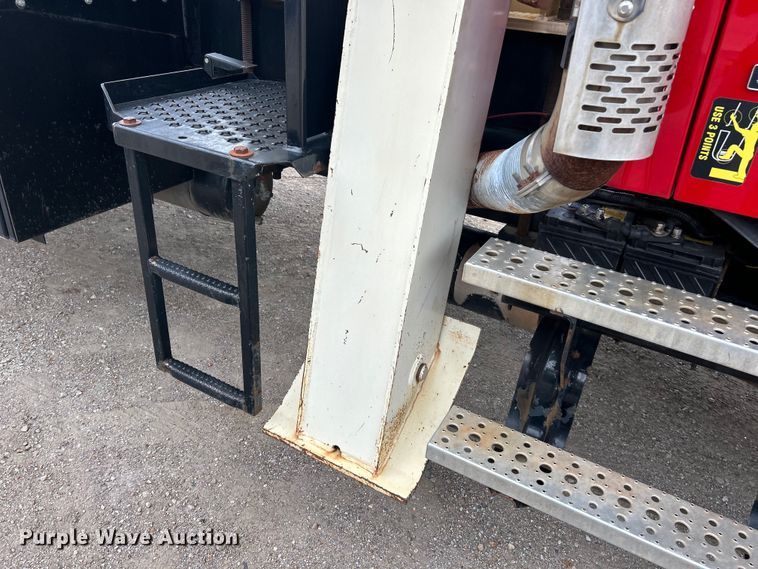 image for item EK3016 2006 Sterling L7500 crane truck