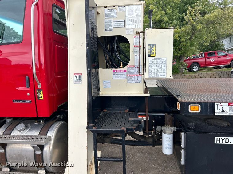 image for item EK3016 2006 Sterling L7500 crane truck