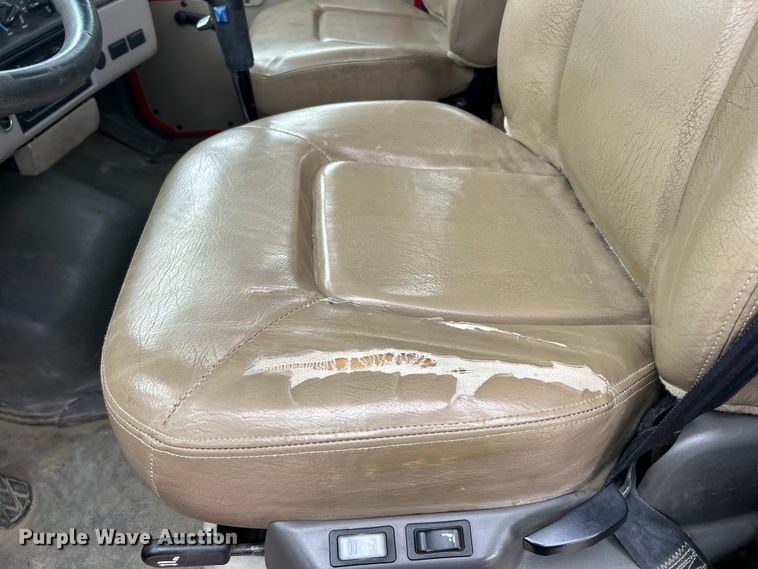 image for item EK3016 2006 Sterling L7500 crane truck