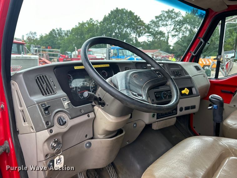 image for item EK3016 2006 Sterling L7500 crane truck