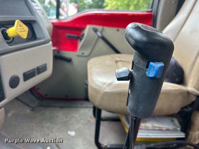 image for item EK3016 2006 Sterling L7500 crane truck