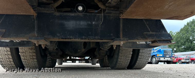 image for item EK3016 2006 Sterling L7500 crane truck