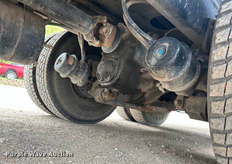 image for item EK3016 2006 Sterling L7500 crane truck