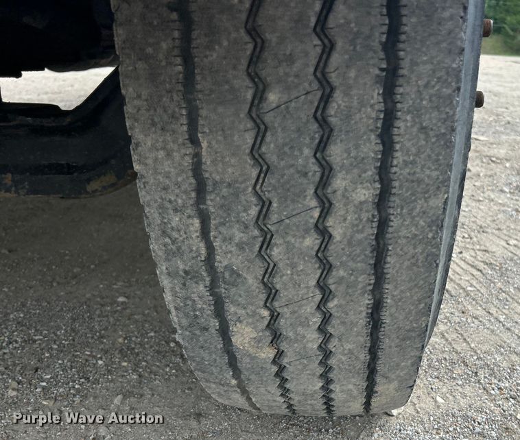 image for item EK3016 2006 Sterling L7500 crane truck