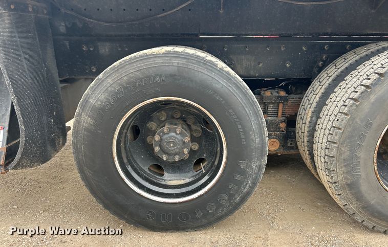 image for item EK3016 2006 Sterling L7500 crane truck