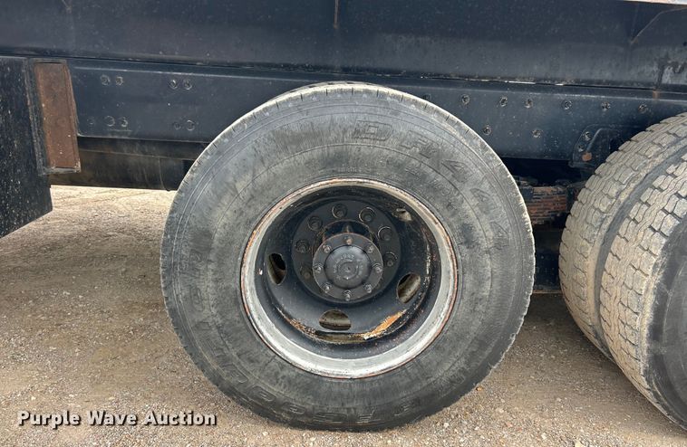 image for item EK3016 2006 Sterling L7500 crane truck