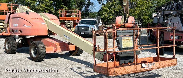 image for item EK3032 2003 JLG  400S boom lift