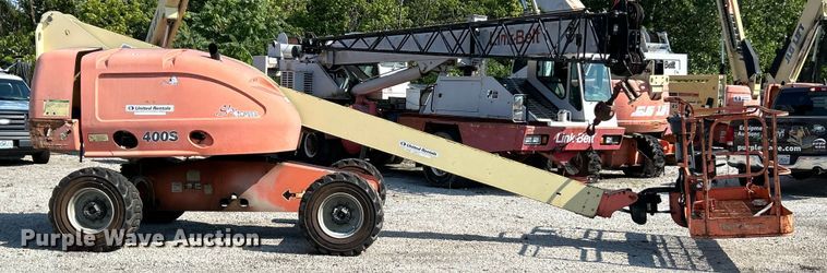 image for item EK3032 2003 JLG  400S boom lift