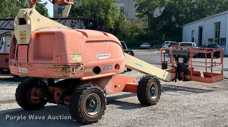 image for item EK3032 2003 JLG  400S boom lift
