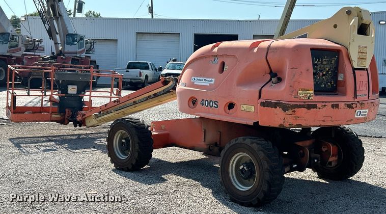 image for item EK3032 2003 JLG  400S boom lift