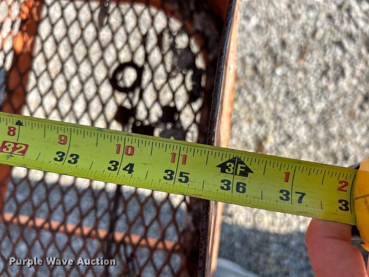 image for item EK3032 2003 JLG  400S boom lift